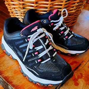 Avia Women’s Sneakers sz 8 Black Pink